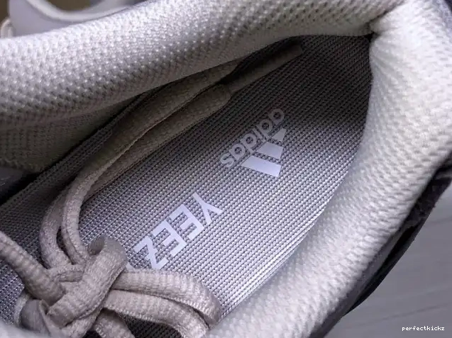 Adidas FU7914 Boost Tephra 700 Yeezy v2 0628